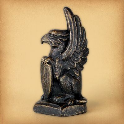 Warwick the Gryphon of Honor Statue