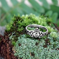 Silver Knotwork Claddagh Ring