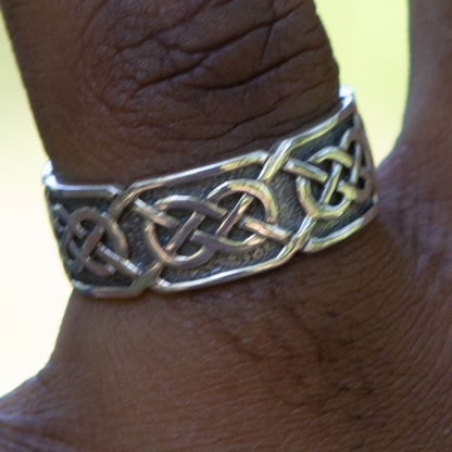 Silver "Síorghrá" Celtic Ring